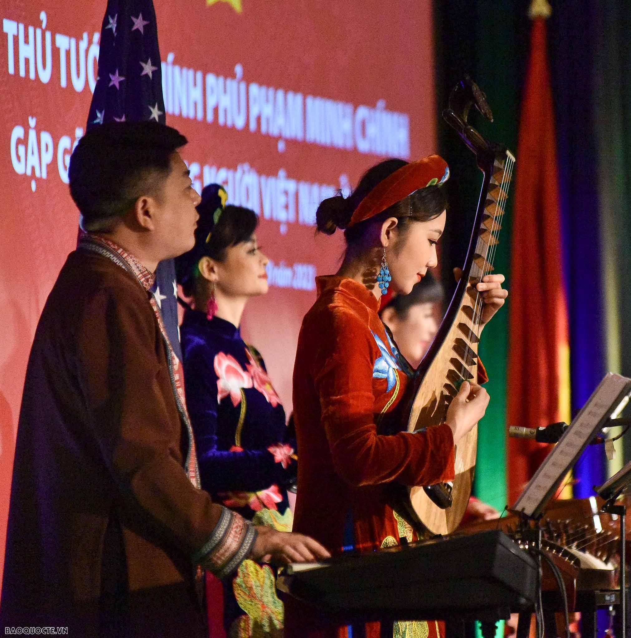 Người Việt trẻ ở Hoa Kỳ sẵn sàng cùng đất nước đào tạo nguồn nhân lực công nghệ chất lượng cao Người Việt ở Hoa Kỳ sẵn sàng cùng đất nước đào tạo nguồn nhân lực công nghệ chất lượng cao