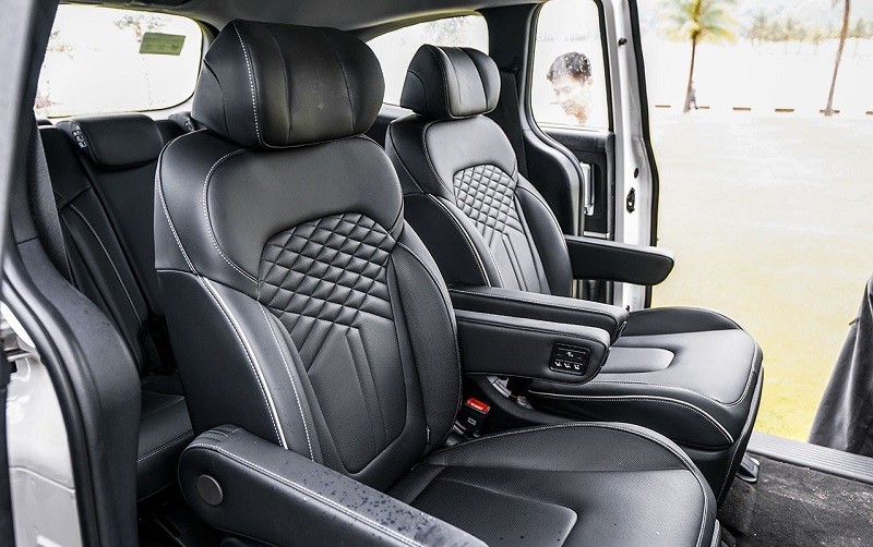 Cận cảnh Hyundai Custin 2.0T vừa ra mắt, giá 999 triệu đồng