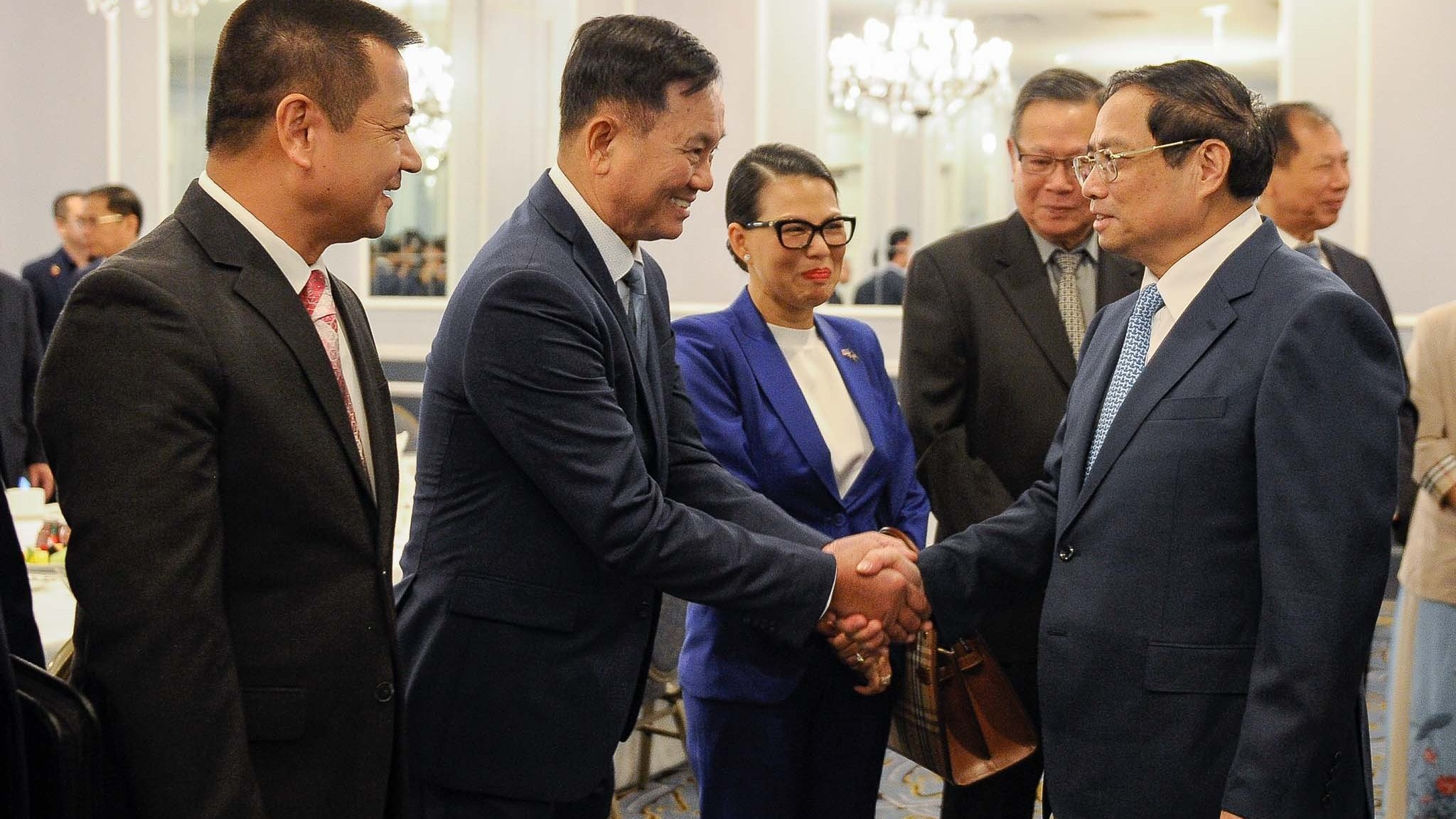 thu tuong pham minh chinh an sang lam viec voi lanh dao cac doanh nghiep viet kieu tieu bieu tai san francisco