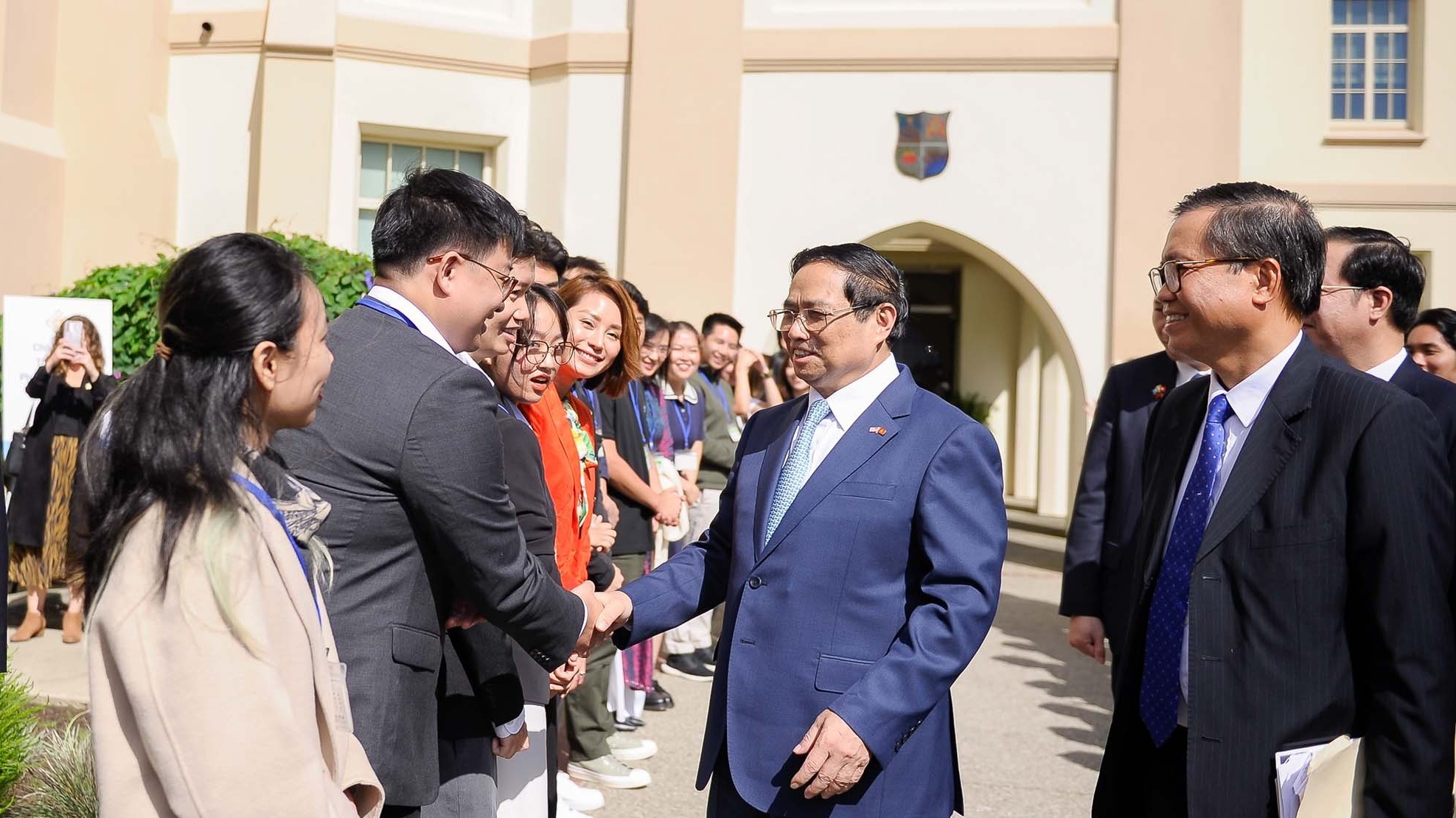 thu tuong pham minh chinh de nghi hoa ky cung cap nhieu suat hoc bong hon nua cho viet nam