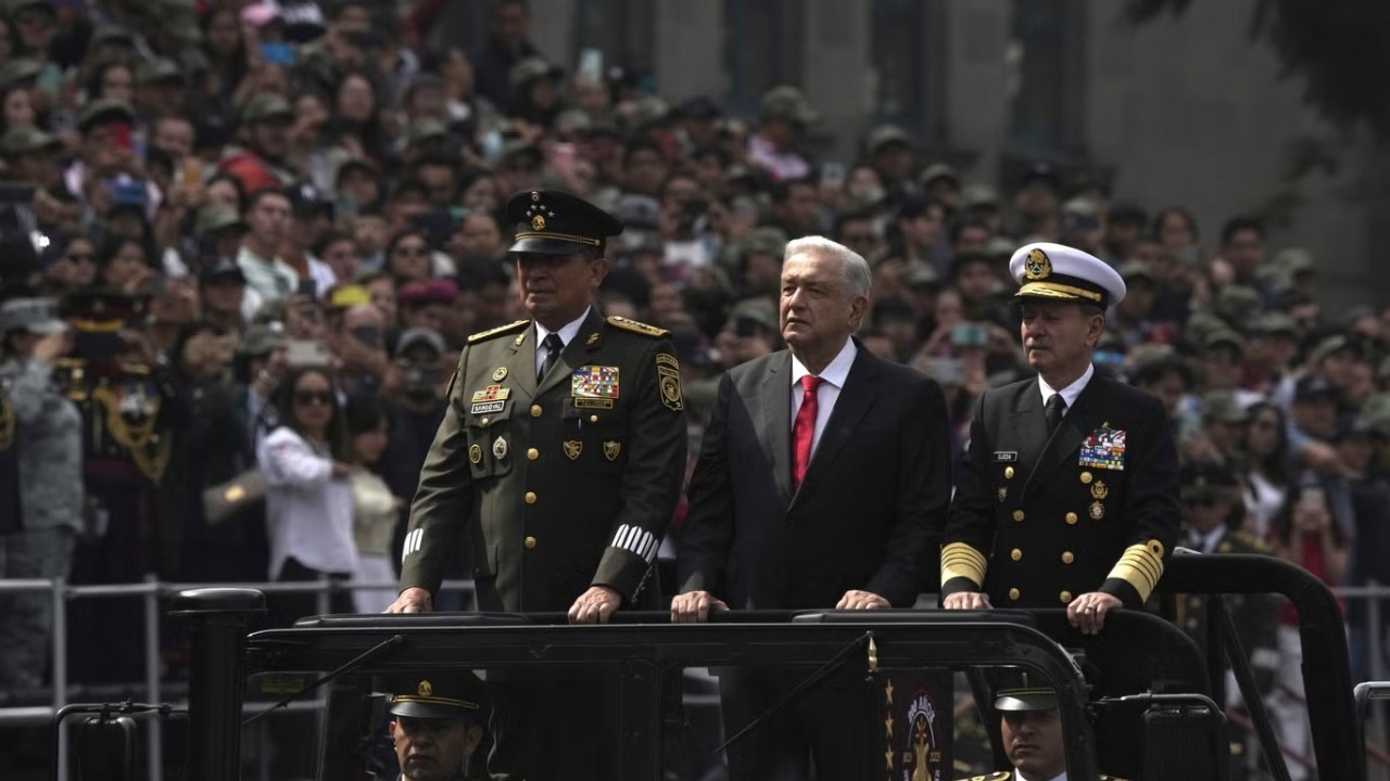 mexico len tieng ve su xuat hien cua quan nhan nga trong le duyet binh mung quoc khanh