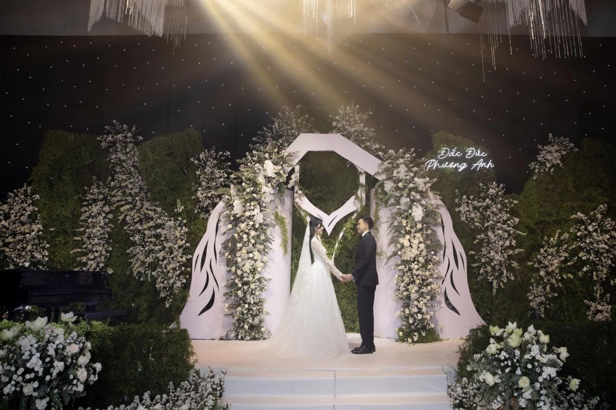 hoa tươi đám cưới Á hậu Phương Anh