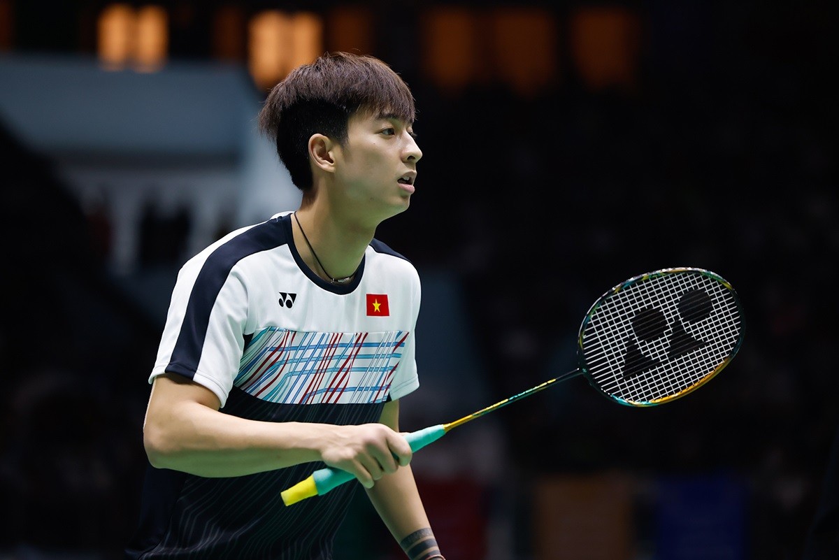 Tay vợt cầu lông điển trai