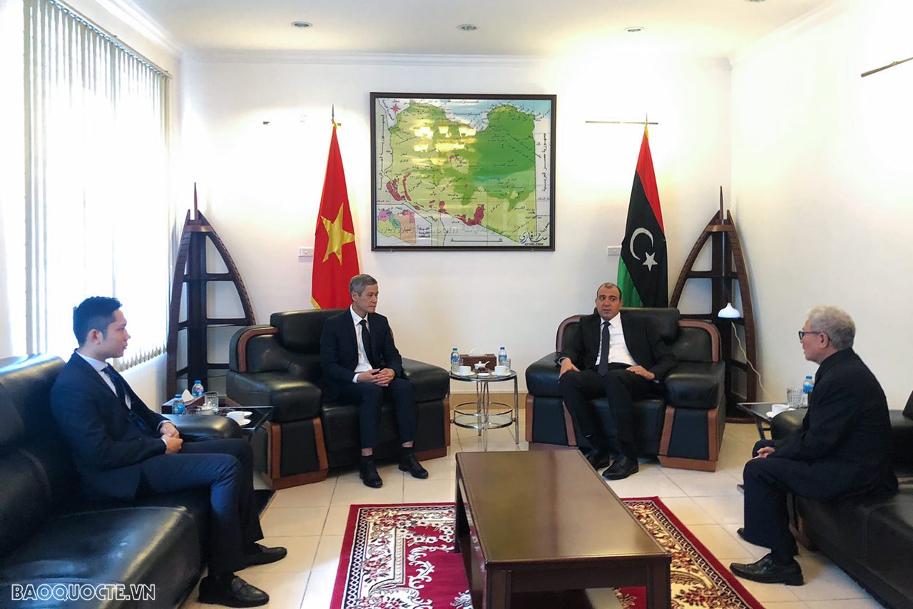 Trợ lý Bộ trưởng Ngoại giao Nguyễn Minh Vũ ghi sổ tang, chia buồn về những mất mát và thiệt hại do cơn bão Daniel gây ra tại Libya