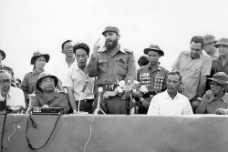 Niềm tin chiến thắng mang tên Việt Nam của Fidel Castro 50 năm trước