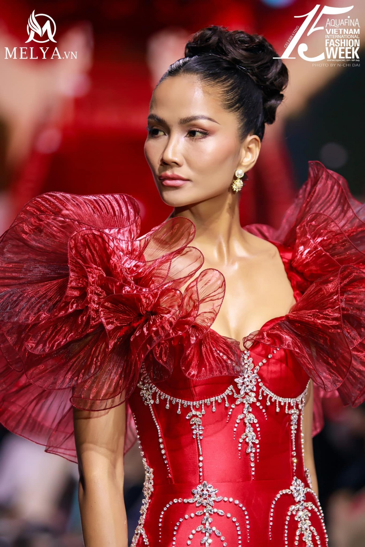 Hoa hậu H'Hen Niê