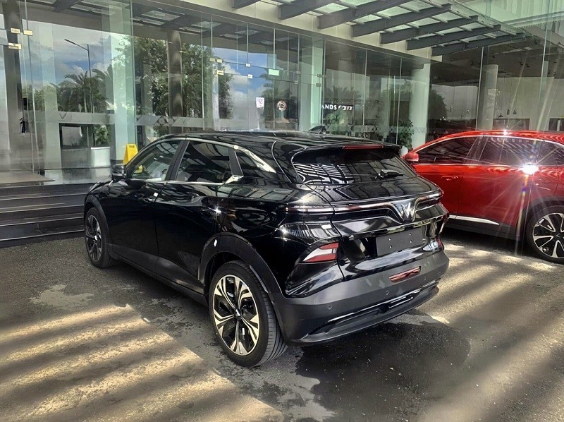 Lộ diện VinFast VF6 2024 bản thương mại trước ngày ra mắt khách hàng Việt Lộ diện VinFast VF6 2024 bản thương mại trước ngày ra mắt khách hàng Việt