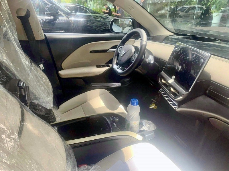 Lộ diện VinFast VF6 2024 bản thương mại trước ngày ra mắt khách hàng Việt Lộ diện VinFast VF6 2024 bản thương mại trước ngày ra mắt khách hàng Việt