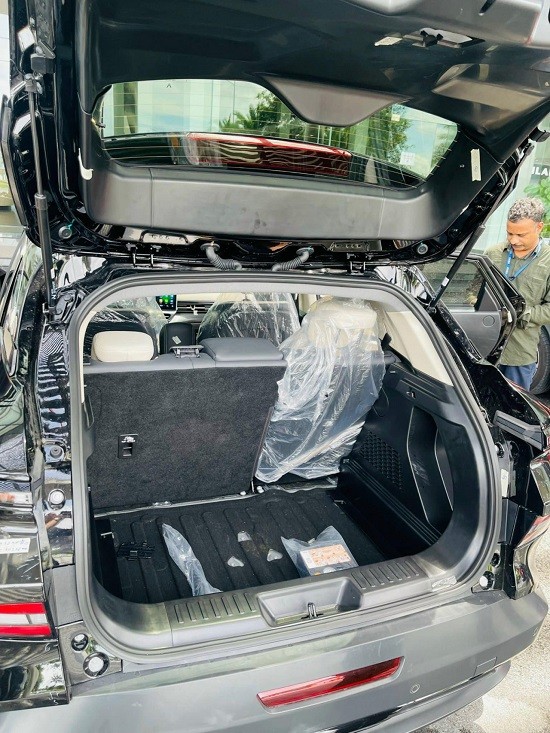 Lộ diện VinFast VF6 2024 bản thương mại trước ngày ra mắt khách hàng Việt Lộ diện VinFast VF6 2024 bản thương mại trước ngày ra mắt khách hàng Việt