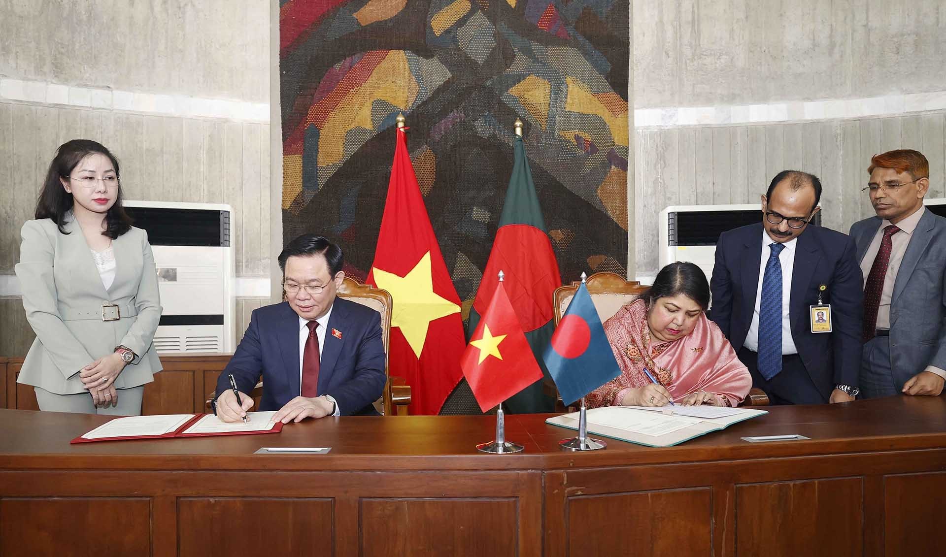 Đưa quan hệ hợp tác Việt Nam-Bangladesh lên tầm cao mới Đưa quan hệ hợp tác Việt Nam-Bangladesh lên tầm cao mới