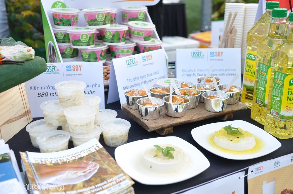 (09.22) hay các sản phẩm Việt Nam sử dụng nguyên liệu từ Hoa Kỳ như tàu phớ dùng đậu nành Mỹ...