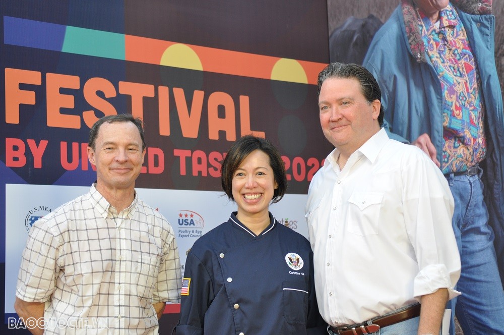 Thực khách ‘mãn nhãn’ với món ăn của Quán quân Master Chef Mỹ Christine Hà