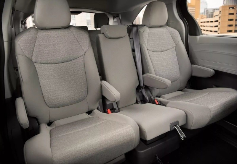 Cận cảnh Toyota Sienna 2024 vừa ra mắt, giá khoảng 906 triệu đồng