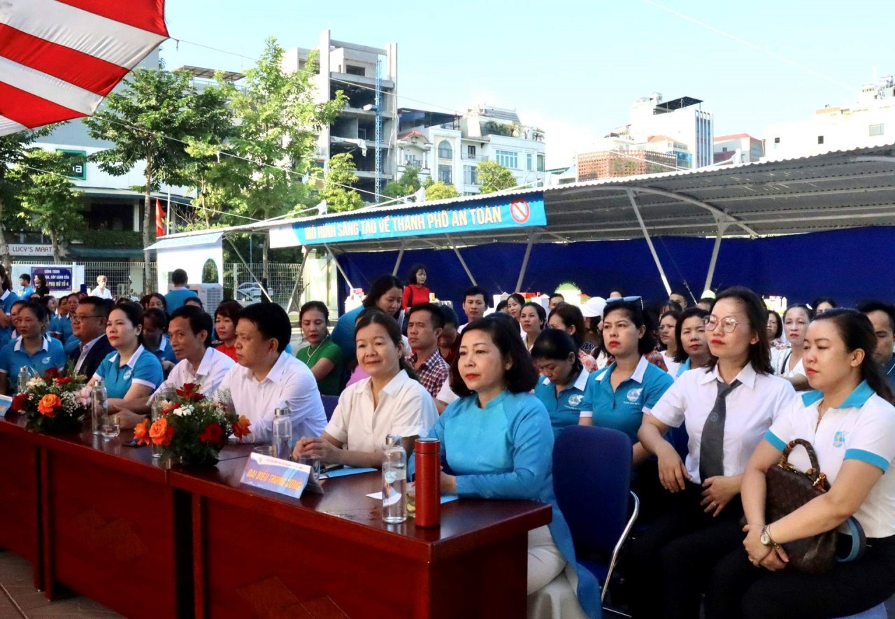 Phụ nữ Hà Nội chung tay ngăn chặn bạo lực học đường Phụ nữ Hà Nội chung tay ngăn chặn bạo lực học đường