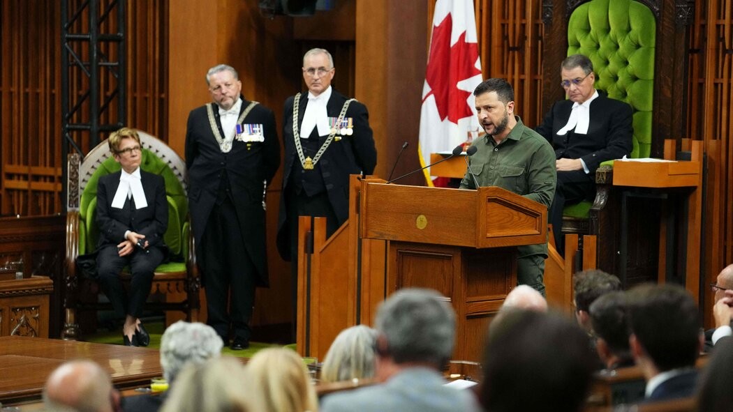 Ngày 22/9, Tổng thống Ukraine Volodymyr Zelensky đã có bài phát biểu trước Quốc hội Canada nhân chuyến thăm chính thức nước này. (Nguồn: AP) Ngày 22/9, Tổng thống Ukraine Volodymyr Zelensky đã có bài phát biểu trước Quốc hội Canada nhân chuyến thăm chính thức nước này. (Nguồn: AP)