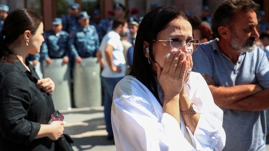 lo ngai bi thanh loc sac toc 120000 nguoi armenia thao chay khoi nagornokarabakh