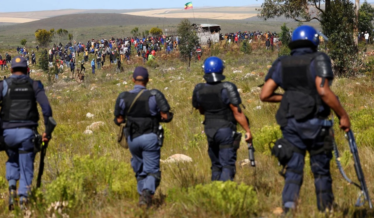 Ảnh ấn tượng (18 24/9): Nga tăng mạnh sản lượng vũ khí, Tướng Ukraine tới thực địa giáp Belarus, Nagorno-Karabakh lại ‘nóng’, Mỹ-Iran trao đổi tù nhân