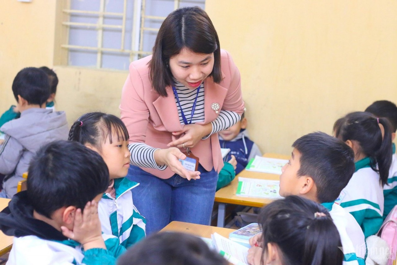 Bộ GD&ĐT lên tiếng về băn khoăn xếp lương chưa tương xứng giữa giáo viên mầm non và phổ thông Bộ GD&ĐT lên tiếng về băn khoăn xếp lương chưa tương xứng giữa giáo viên mầm non và phổ thông