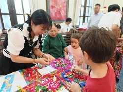 Lễ hội Trung Thu của cộng đồng người Việt tại Singapore