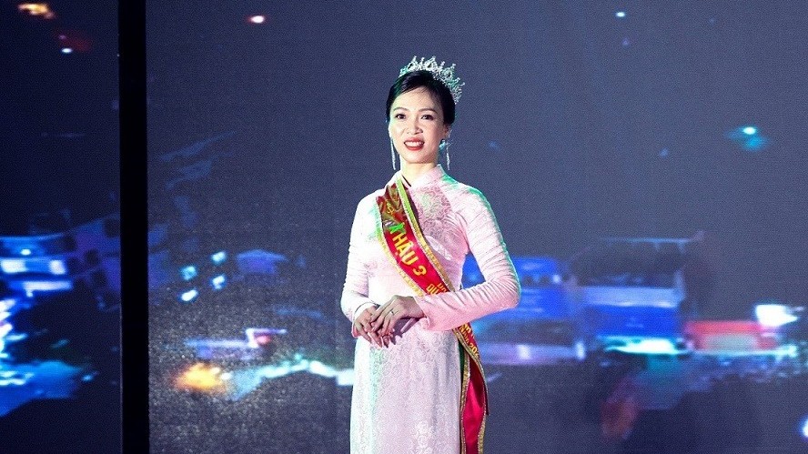 Á hậu Lê Thị Khánh Vân tham gia trình diễn tại Lễ hội Áo dài Thành Tuyên 2023