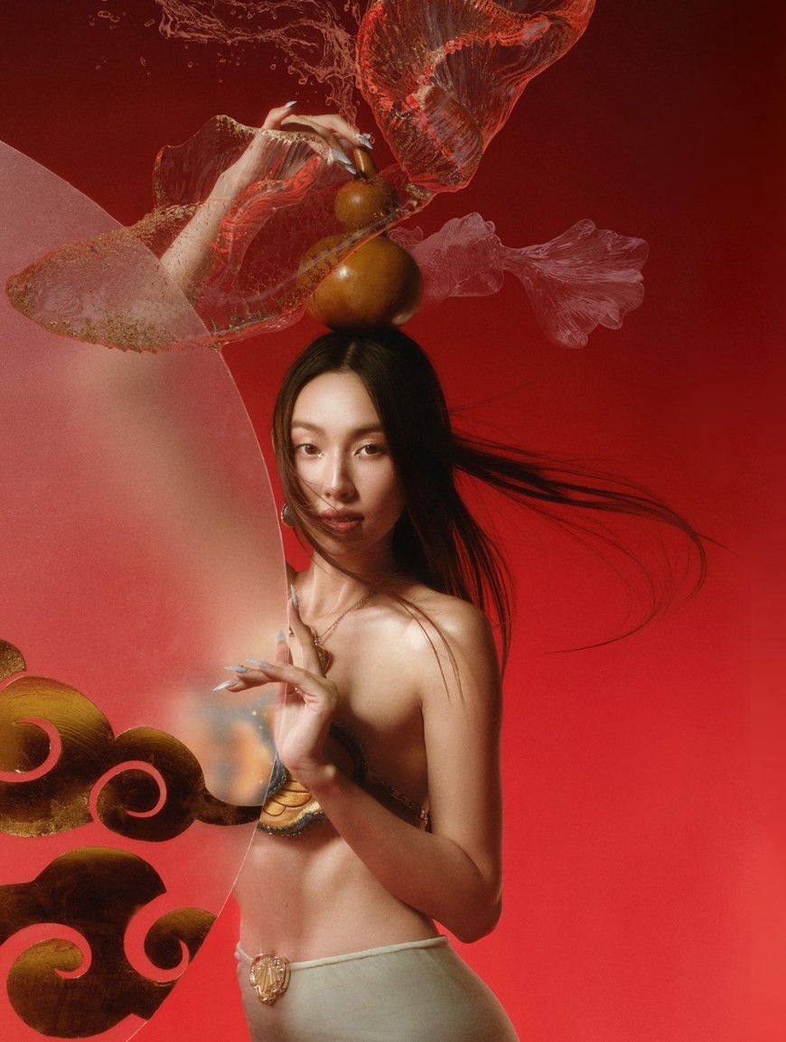 Hoa hậu Thùy Tiên