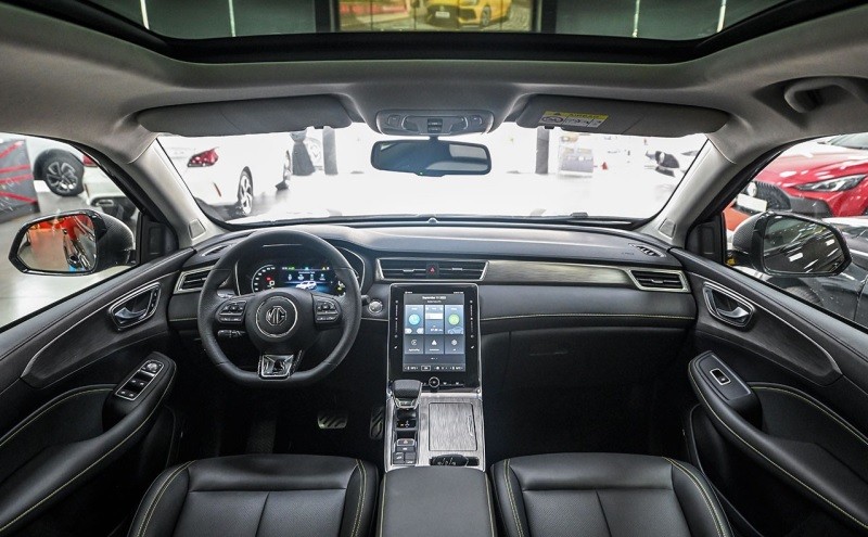 Cận cảnh MG RX5 phiên bản Lux vừa ra mắt tại Việt Nam, giá 829 triệu đồng