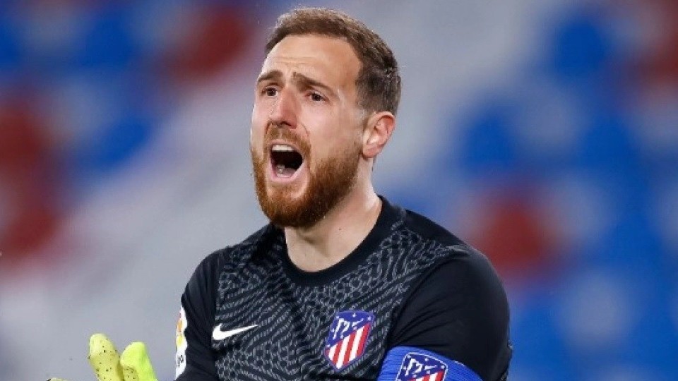 Chuyển nhượng cầu thủ: MU tính mua thủ môn thay Andre Onana; Arsenal chiêu mộ Ivan Toney; Rafael Leao chối đến Saudi Pro League