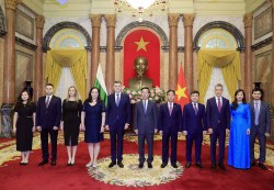 Chủ tịch nước Võ Văn Thưởng tiếp 4 Đại sứ trình Quốc thư