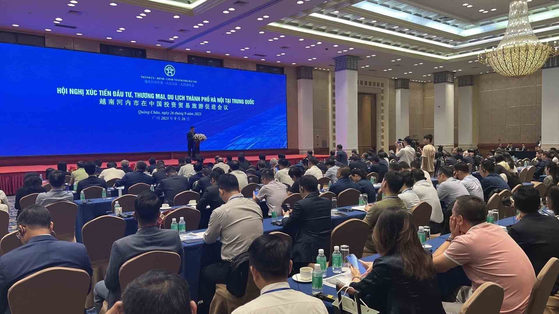 Quang cảnh Hội nghị xúc tiến đầu tư, thương mại, du lịch của thành phố Hà Nội tại Trung Quốc. (Nguồn: TTXVN) Quang cảnh Hội nghị xúc tiến đầu tư, thương mại, du lịch của thành phố Hà Nội tại Trung Quốc. (Nguồn: TTXVN)