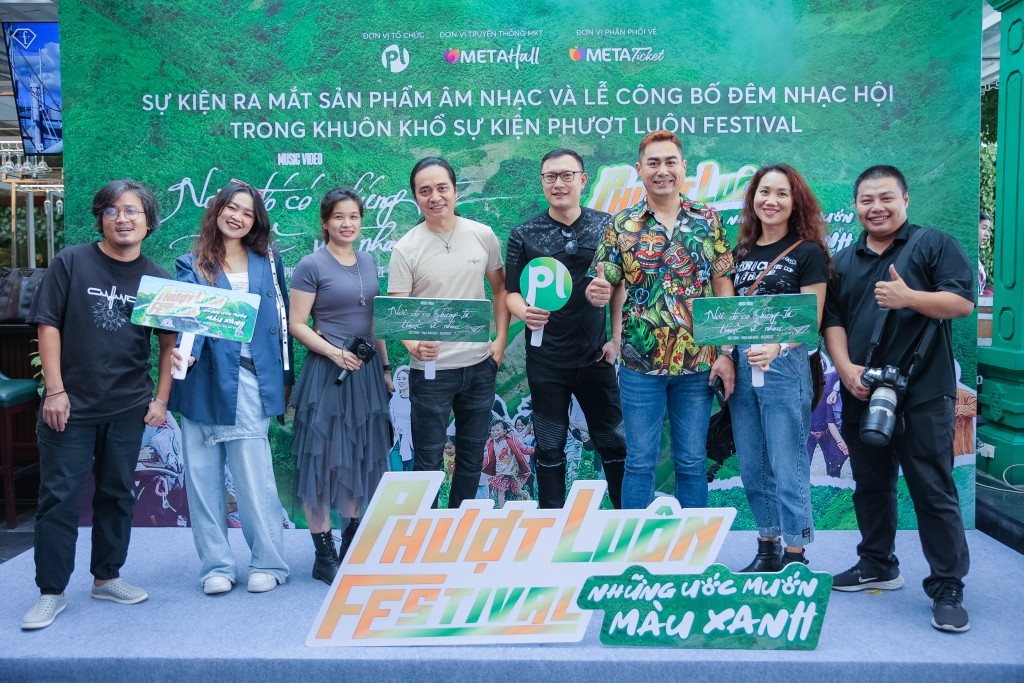 Ban nhạc Bức Tường giới thiệu MV mới Ban nhạc Bức Tường giới thiệu MV ca nhạc chủ đề khám phá thiên nhiên, cuộc sống