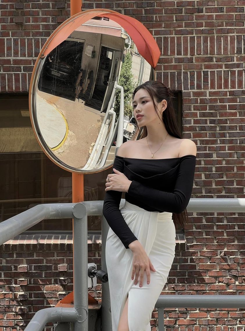 Hoa hậu Đỗ Thị Hà khoe nhan sắc 'cực phẩm' Hoa hậu Đỗ Thị Hà khoe nhan sắc 'cực phẩm'