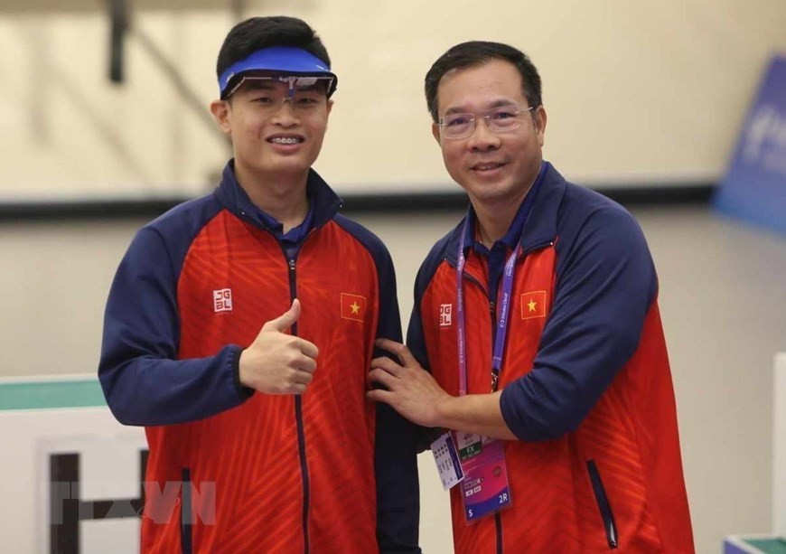 ASIAD 19: Hình ảnh VĐV Phạm Quang Huy thi đấu và nhận Huy chương vàng, Huy chương đồng môn bắn súng ASIAD 19: Hình ảnh VĐV Phạm Quang Huy thi đấu và nhận Huy chương vàng, Huy chương đồng môn bắn súng