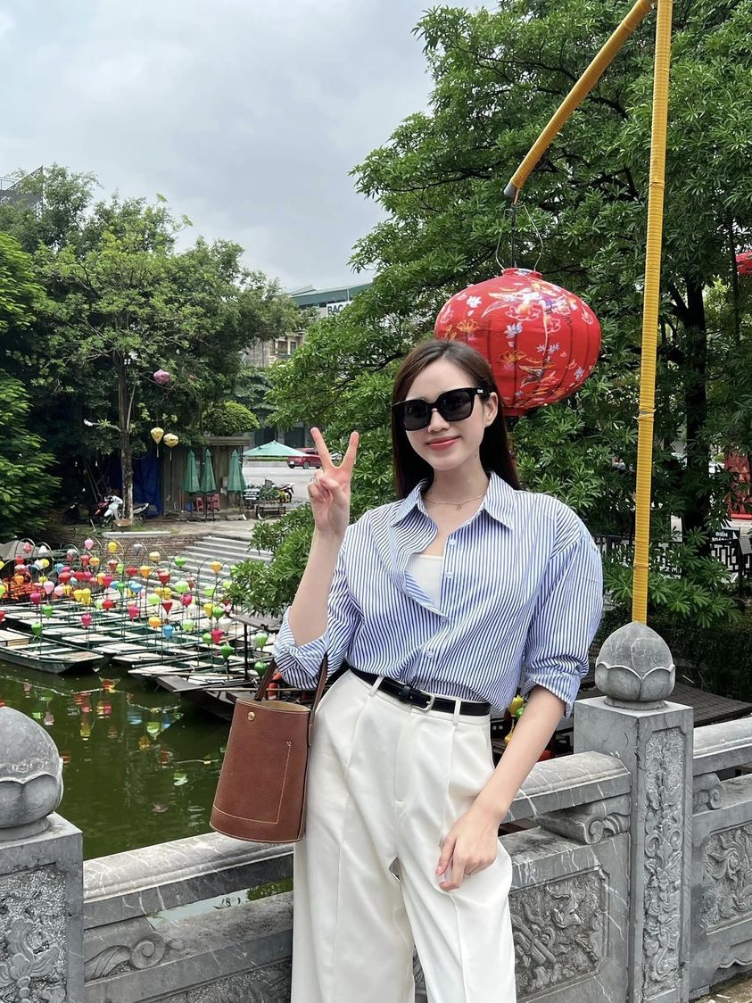 Hoa hậu Đỗ Thị Hà khoe nhan sắc 'cực phẩm' Hoa hậu Đỗ Thị Hà khoe nhan sắc 'cực phẩm'