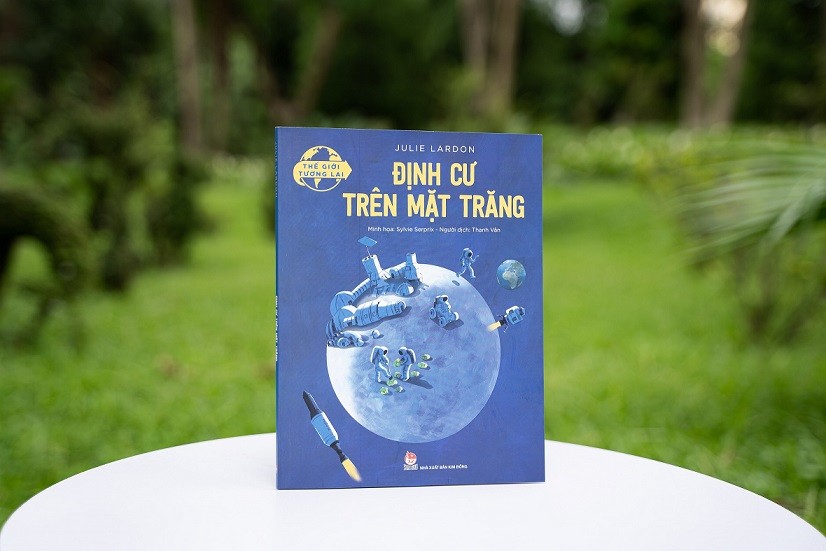 Giới thiệu bộ sách 'Thế giới tương lai' và giao lưu cùng tác giả Julie Lardon Giới thiệu bộ sách 'Thế giới tương lai' và giao lưu cùng tác giả Julie Lardon