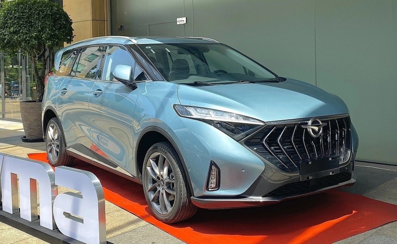 Haima 7X có thiết kế không quá bắt mắt, điểm gây ấn tượng duy nhất là cụm lưới tản nhiệt lớn.