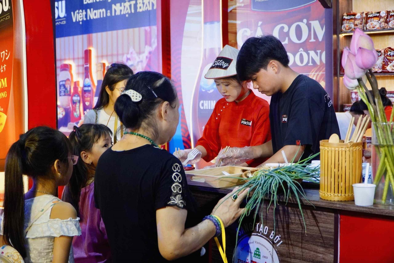 Một Hà Nội say đắm lòng người mỗi độ Thu về