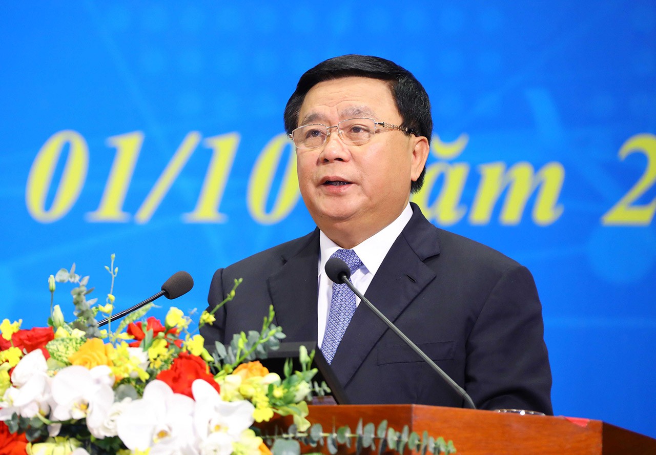 Đồng chí Nguyễn Xuân Thắng, Uỷ viên Bộ Chính trị, Giám đốc Học viện Chính trị quốc gia Hồ Chí Minh, Chủ tịch Hội đồng Lý luận Trung ương phát biểu chỉ đạo Đại hội. (Nguồn: TTXVN) Đồng chí Nguyễn Xuân Thắng, Uỷ viên Bộ Chính trị, Giám đốc Học viện Chính trị quốc gia Hồ Chí Minh, Chủ tịch Hội đồng Lý luận Trung ương phát biểu chỉ đạo Đại hội. (Nguồn: TTXVN)