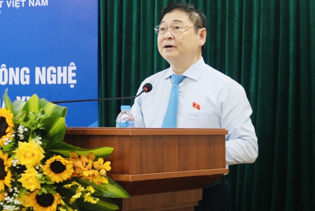 Tin tưởng và giao việc cho trí thức Tin tưởng và giao việc cho trí thức