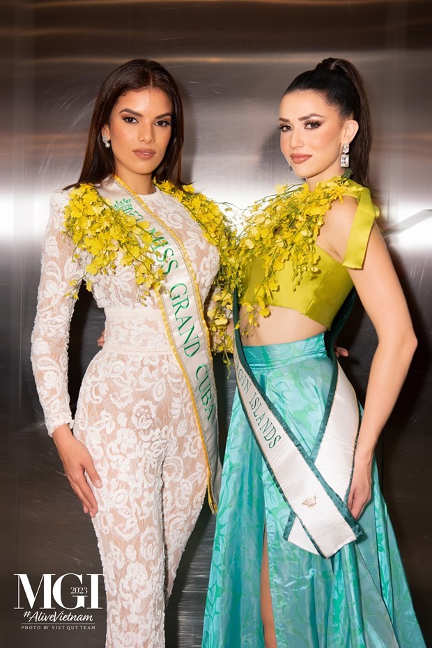Miss Grand International 2023: Những thí sinh đầu tiên đặt chân đến Hà Nội Miss Grand International 2023: Những thí sinh đầu tiên đặt chân đến Hà Nội