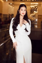 Nhan sắc cuốn hút, sắc sảo của Hoa hậu Đoàn Thiên Ân