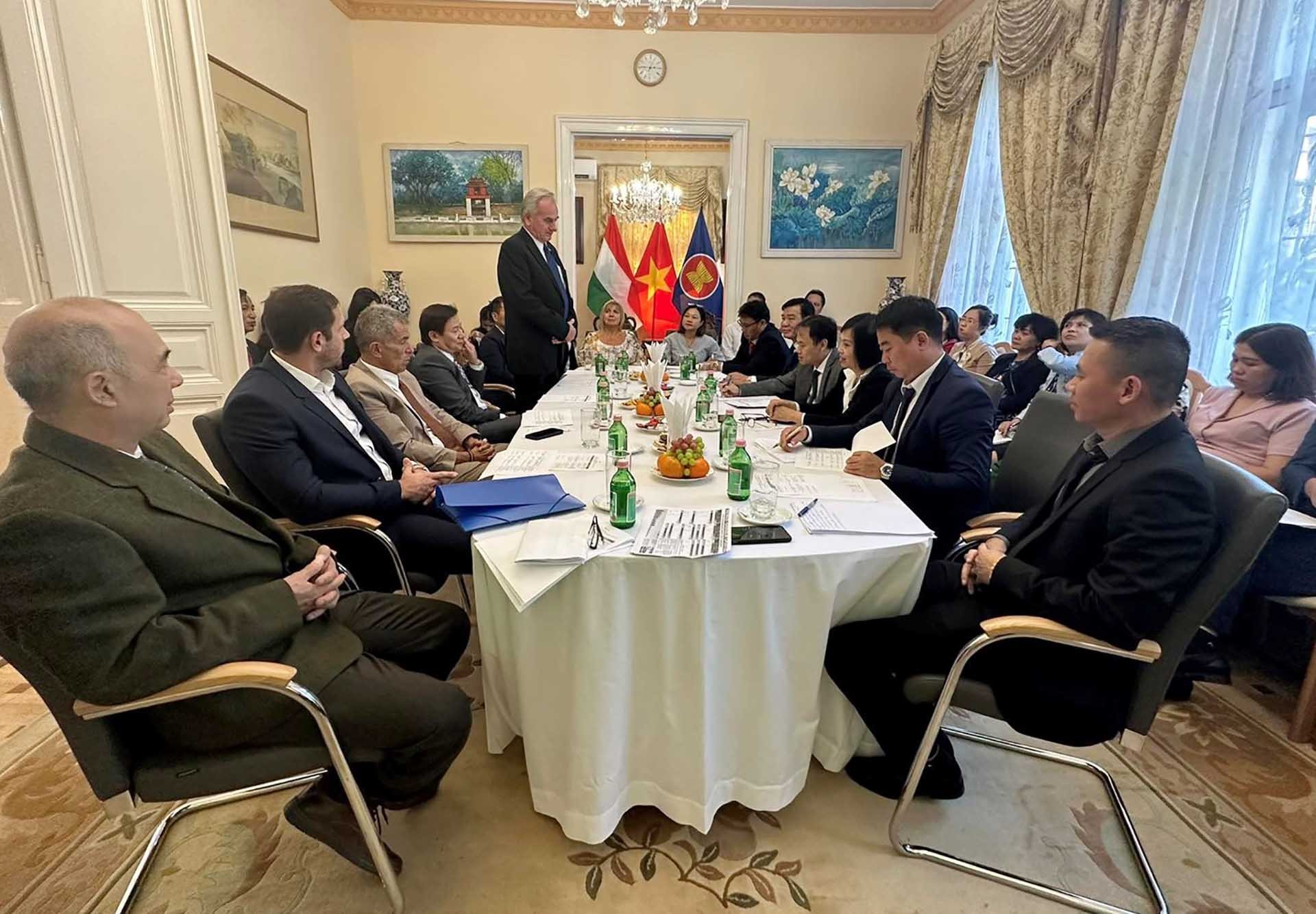 Diễn đàn doanh nghiệp Việt kiều châu Âu lần thứ 12: Hoạt động thường niên lớn nhất của cộng đồng các doanh nhân Việt Nam tại châu Âu Diễn đàn doanh nghiệp Việt kiều châu Âu lần thứ 12: Hoạt động thường niên lớn nhất của cộng đồng các doanh nhân Việt Nam tại châu Âu