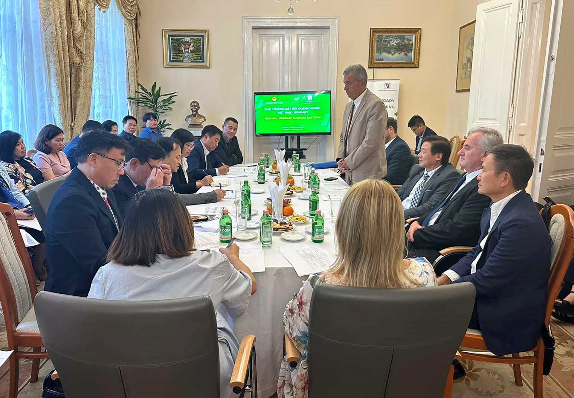 Diễn đàn doanh nghiệp Việt kiều châu Âu lần thứ 12: Hoạt động thường niên lớn nhất của cộng đồng các doanh nhân Việt Nam tại châu Âu Diễn đàn doanh nghiệp Việt kiều châu Âu lần thứ 12: Hoạt động thường niên lớn nhất của cộng đồng các doanh nhân Việt Nam tại châu Âu