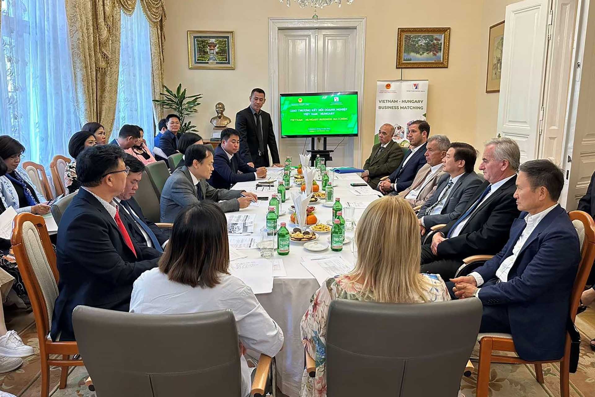 Diễn đàn doanh nghiệp Việt kiều châu Âu lần thứ 12: Hoạt động thường niên lớn nhất của cộng đồng các doanh nhân Việt Nam tại châu Âu Diễn đàn doanh nghiệp Việt kiều châu Âu lần thứ 12: Hoạt động thường niên lớn nhất của cộng đồng các doanh nhân Việt Nam tại châu Âu