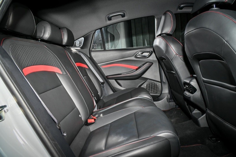 Cận cảnh MG5 bản kỷ niệm 10 năm vừa ra mắt tại Thái Lan, giá từ 379 triệu đồng