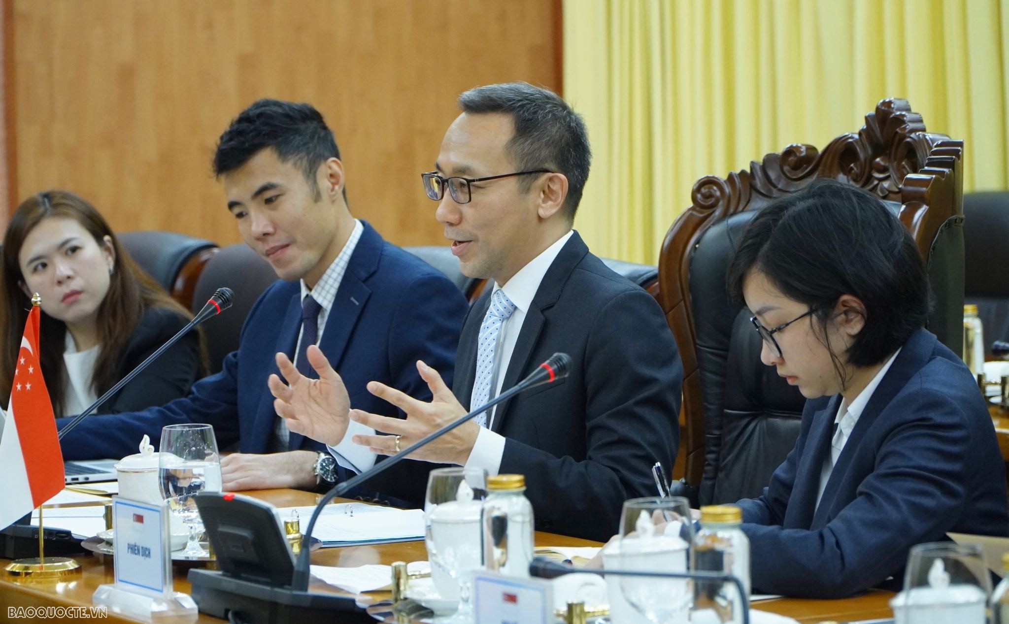 Ngài Chan Heng Kee, Thư ký Thường trực Bộ Quốc phòng Singapore. (Ảnh: Tuấn Việt)