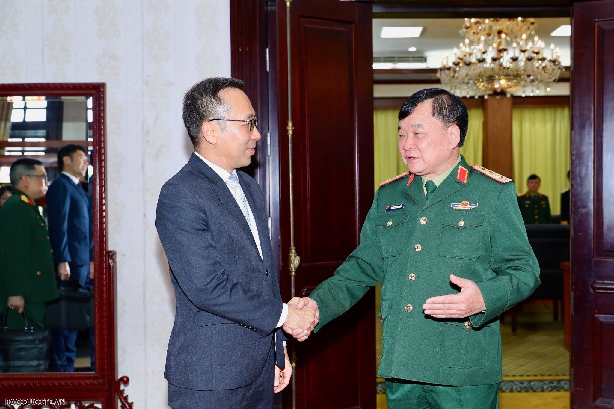 Thay mặt Lãnh đạo Bộ Quốc phòng Việt Nam, chào mừng Ngài Thư ký Thường trực Bộ Quốc Phòng và đoàn cán bộ cấp cao Bộ Quốc phòng Singapore sang Việt Nam tham dự cuộc đối thoại lần này. (Ảnh: Tuấn Việt)