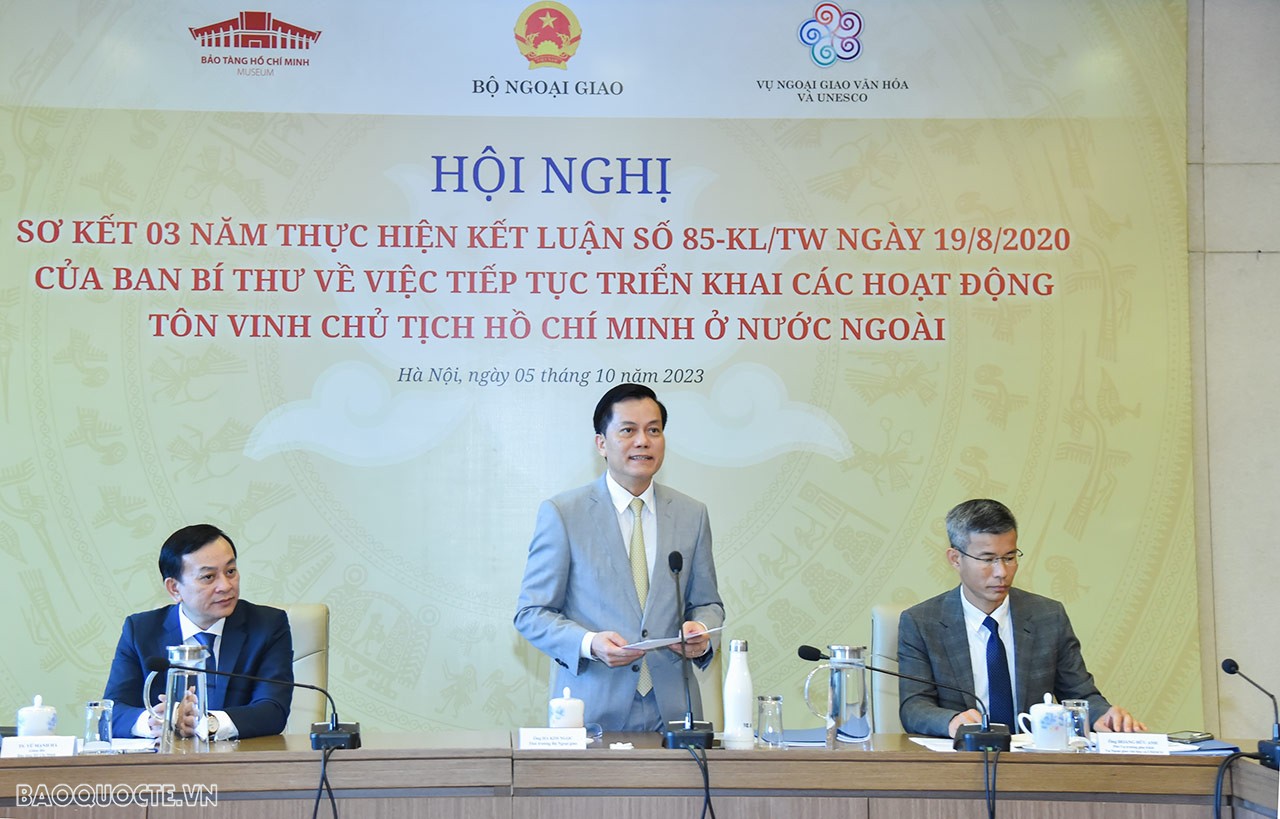 Tiếp tục tăng cường tuyên truyền, giới thiệu, tôn vinh Chủ tịch Hồ Chí Minh với cộng đồng quốc tế