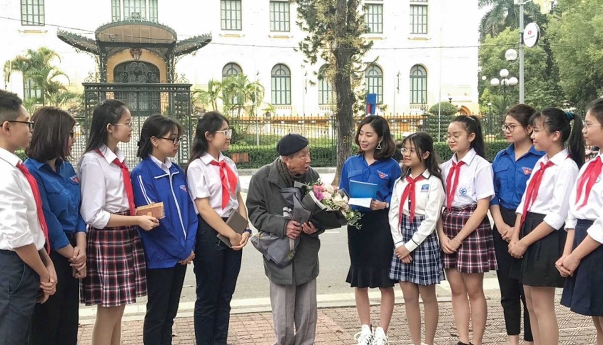 Ông Lê Đức Vân nói chuyện với giới trẻ Thủ đô vào năm 2020. (Ảnh tư liệu) Ông Lê Đức Vân nói chuyện với giới trẻ Thủ đô vào năm 2020. (Ảnh tư liệu)