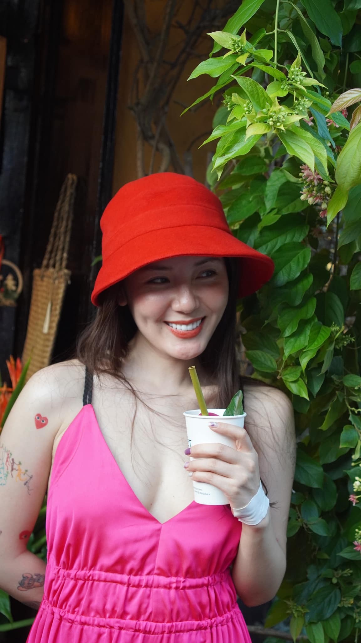 Nhan sắc ca sĩ Phương Linh