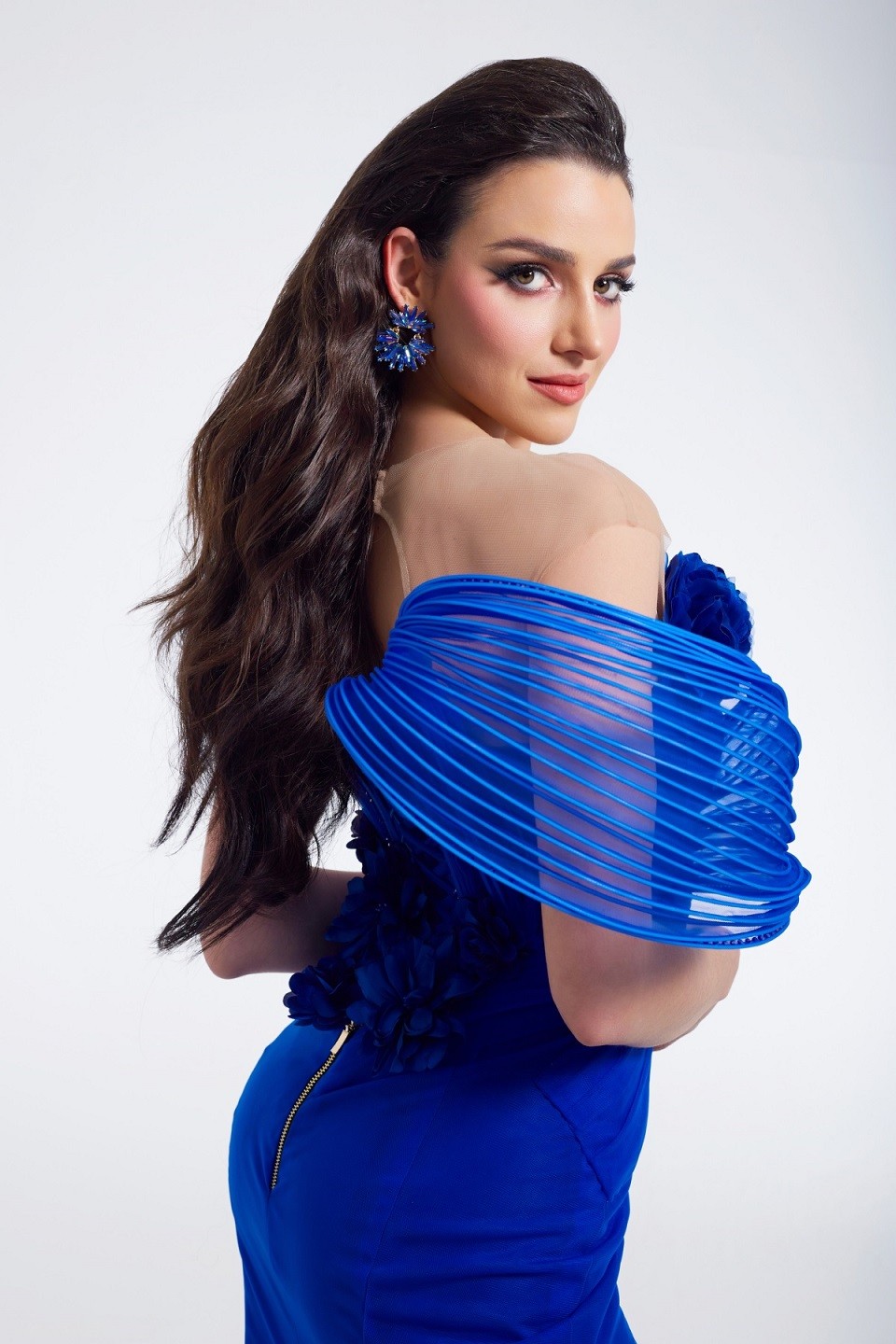 Miss Grand International 2023: Hoa hậu Hòa bình Australia ưu tiên những mẫu đầm của nhà thiết kế Nguyễn Minh Tuấn